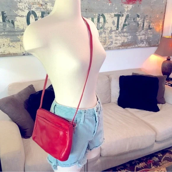 Vintage Leather Shoulder Bag - Picture 3 of 16